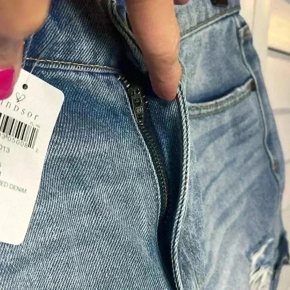 Windsor Selma Easy High Rise Cuffed Mom Shorts Size Small Medium Wash NWT - Picture 6 of 12